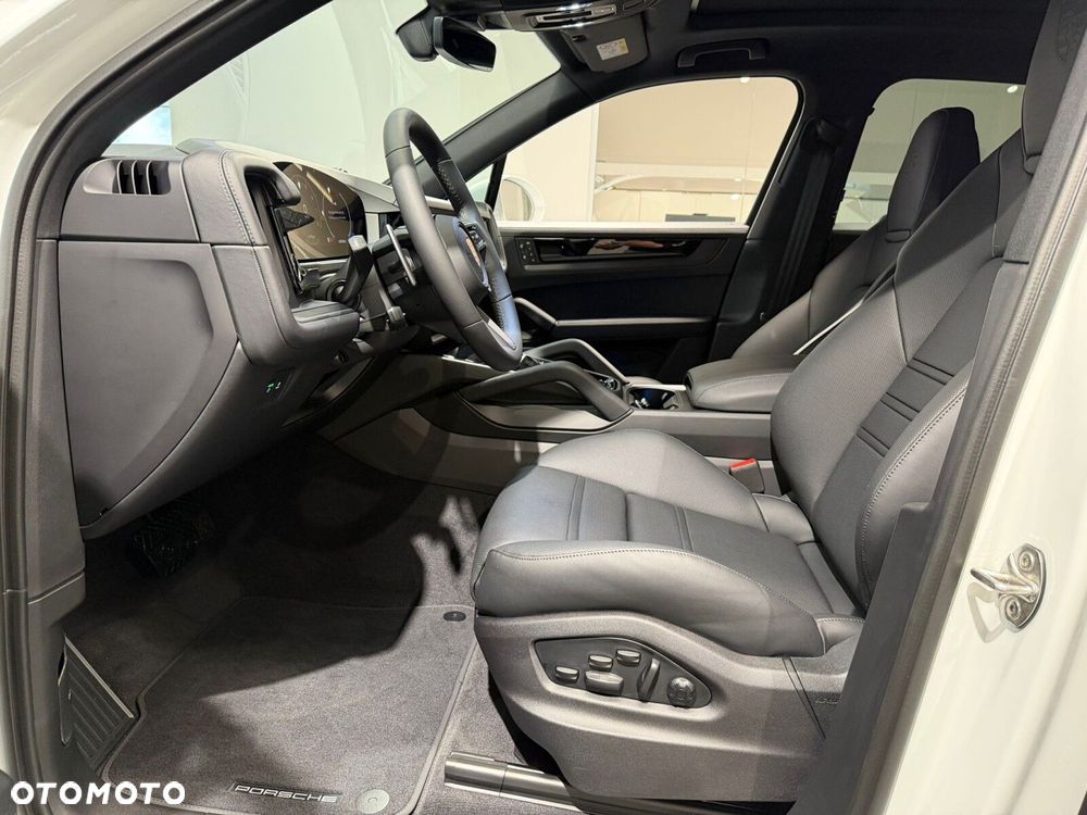 Porsche Cayenne Black Edition - 16