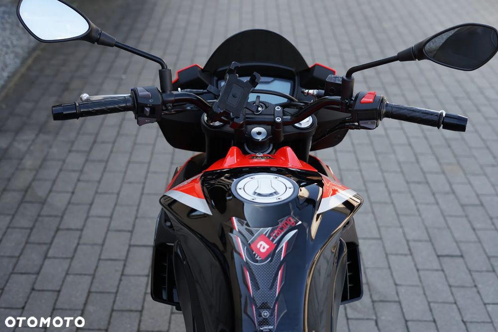 Aprilia Tuono - 15