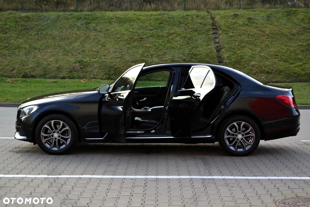 Mercedes-Benz Klasa C 200 4-Matic 7G-TRONIC - 27