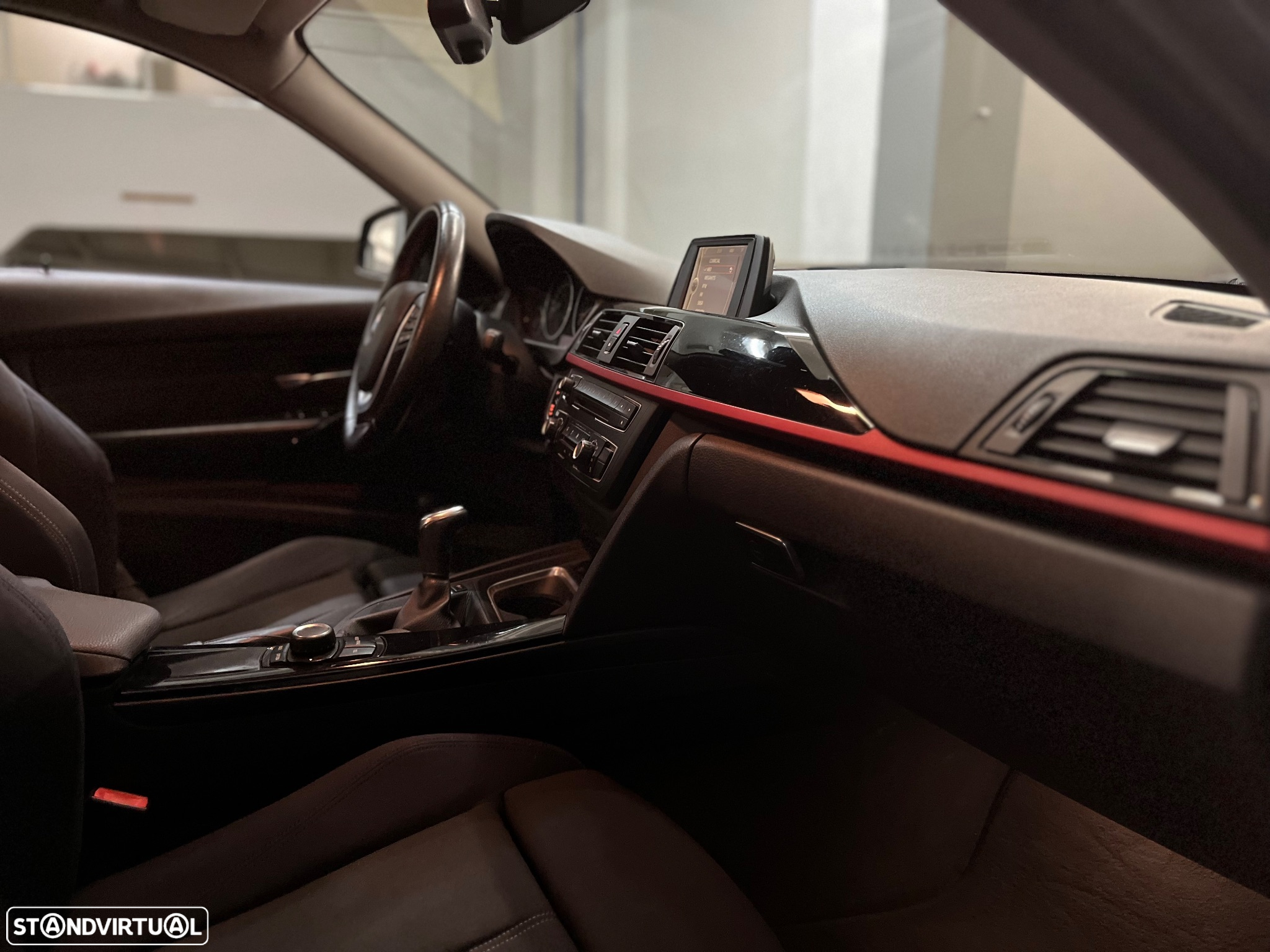 BMW 320 d EfficientDynamics Line Sport - 21