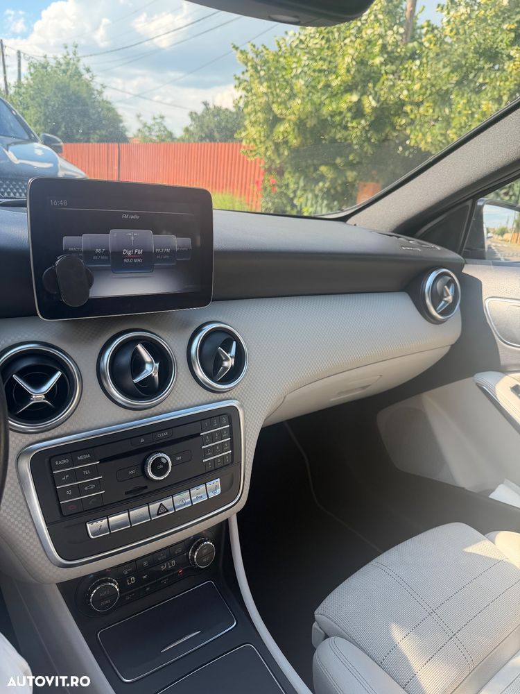 Mercedes-Benz A 200 d 4Matic Aut. - 10