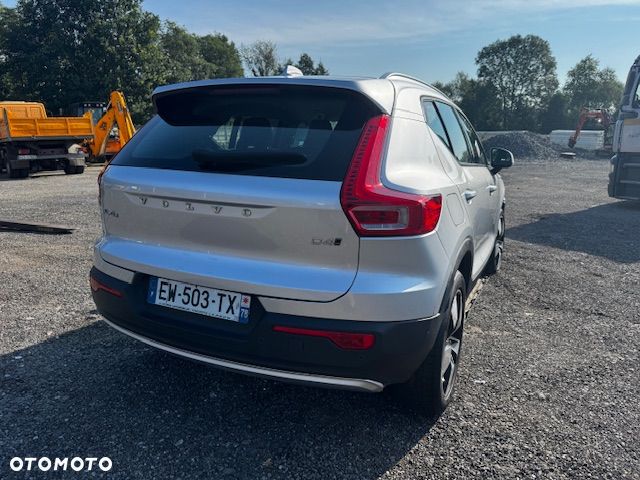 Volvo XC 40 D4 AWD Geartronic Momentum - 12