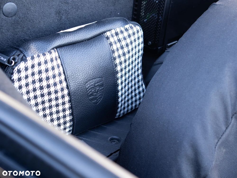 Porsche 911 Targa - 29