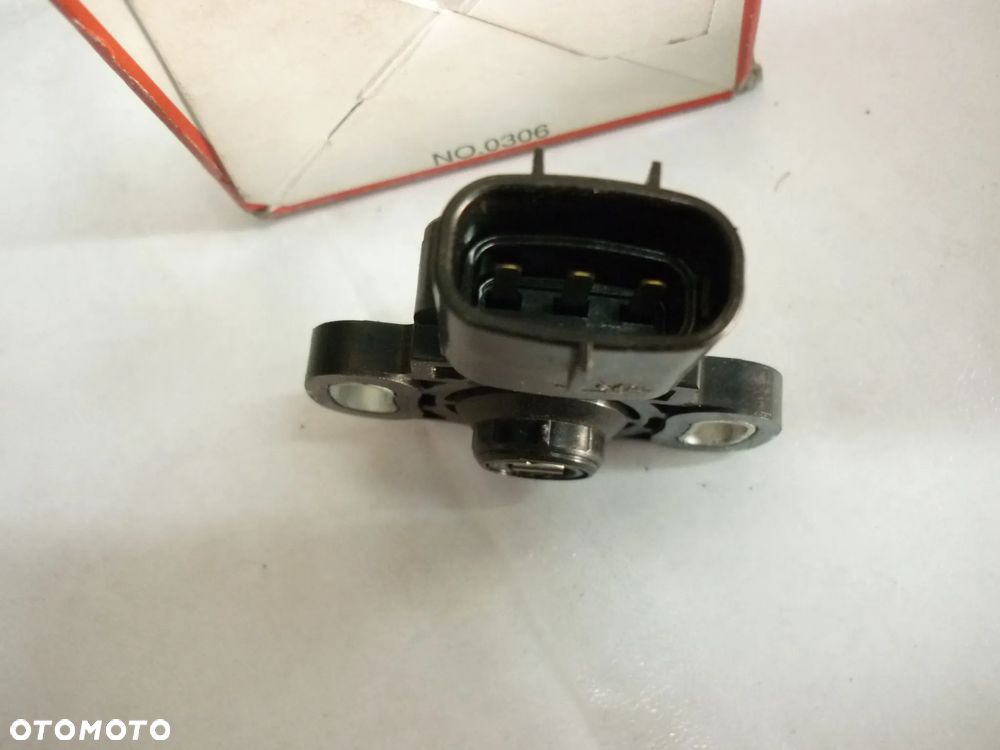 Czujnik położenia przepustnic Yamaha FZ8 - 3