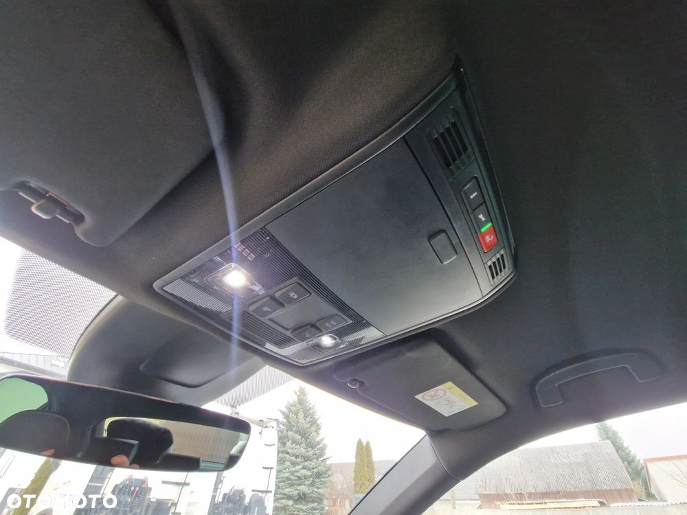 Skoda Superb 2.0 TDI SCR Sportline DSG - 30