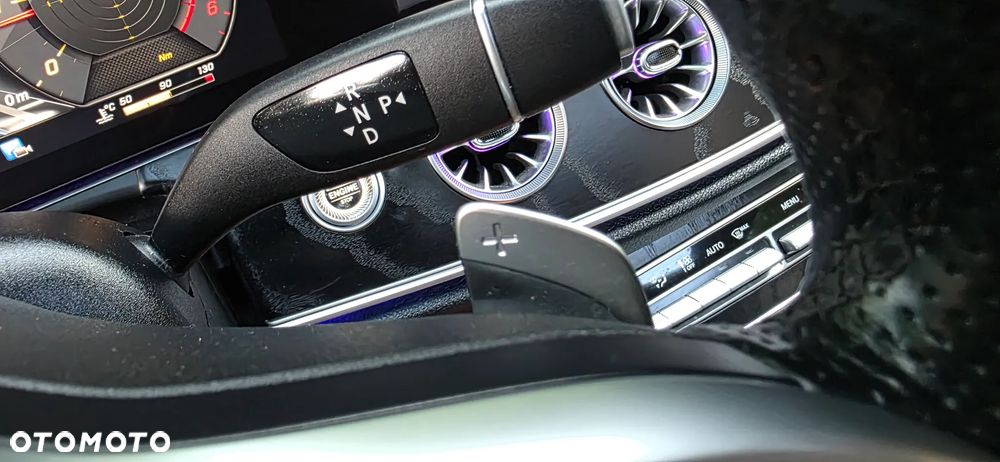 Mercedes-Benz Klasa E 220 d 4-Matic 9G-TRONIC - 11