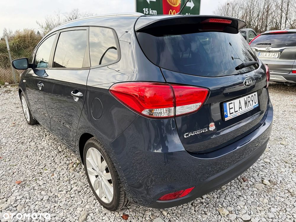 Kia Carens 1.6 GDI Fifa World Cup Edition - 8