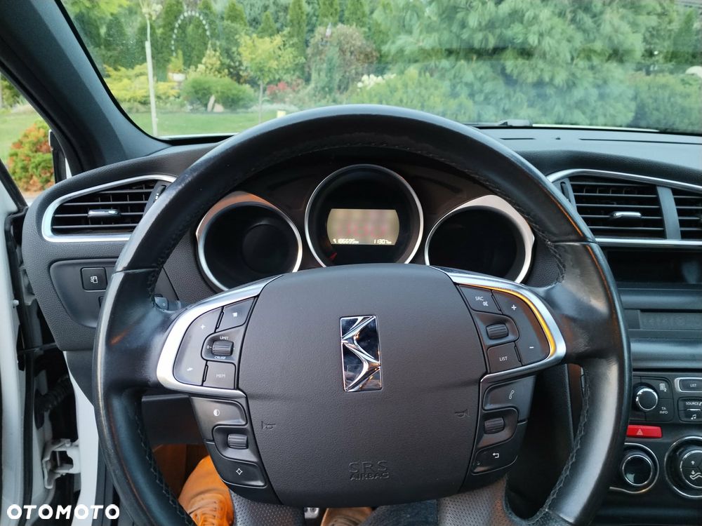Citroën DS4 1.6 HDi SoChic - 17