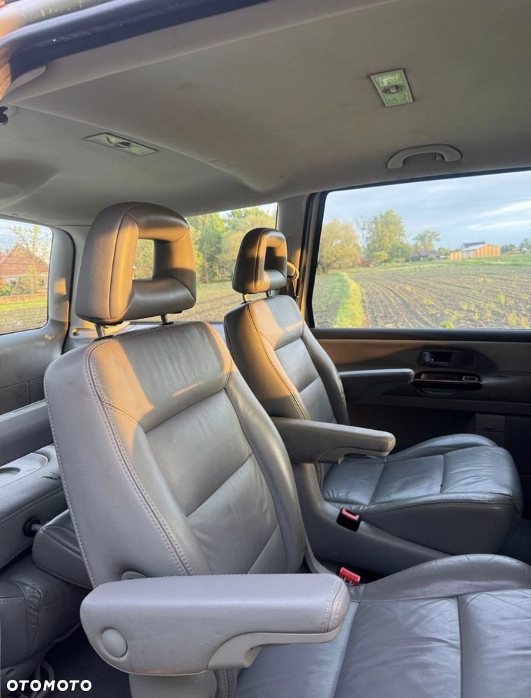 Volkswagen Sharan - 4