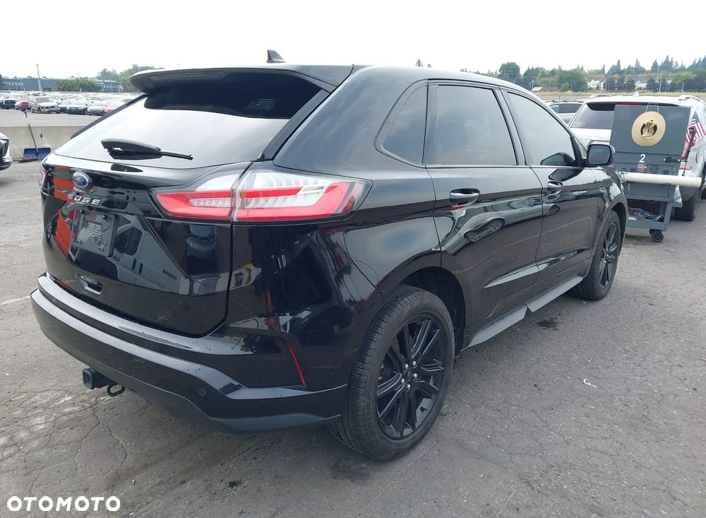 Ford Edge - 3