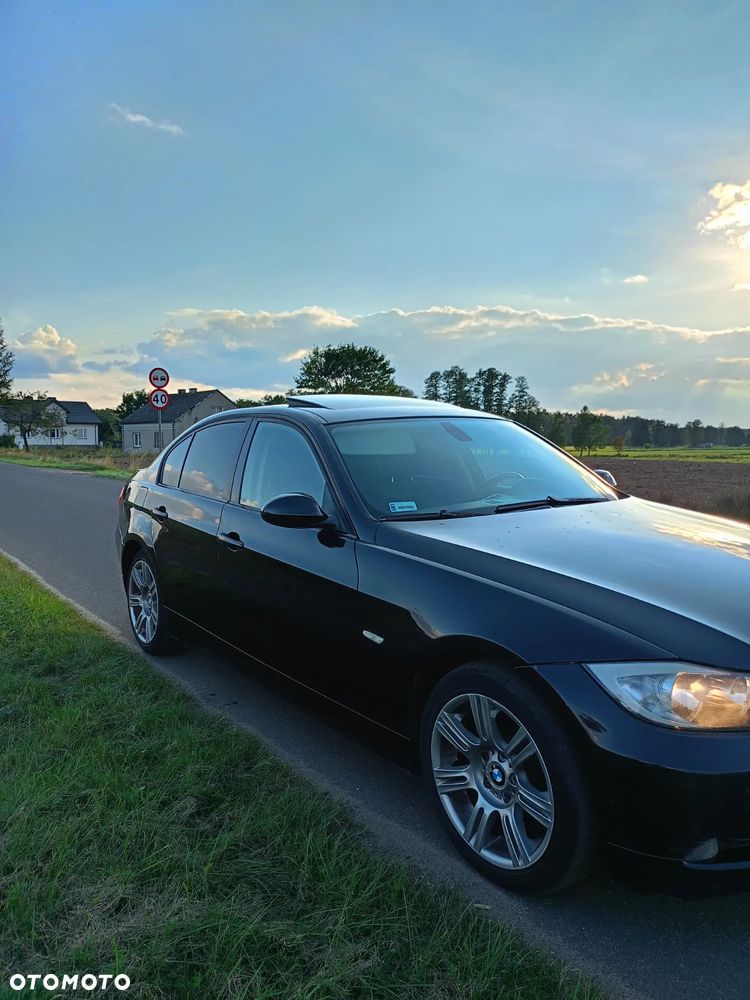 BMW Seria 3 318i - 2