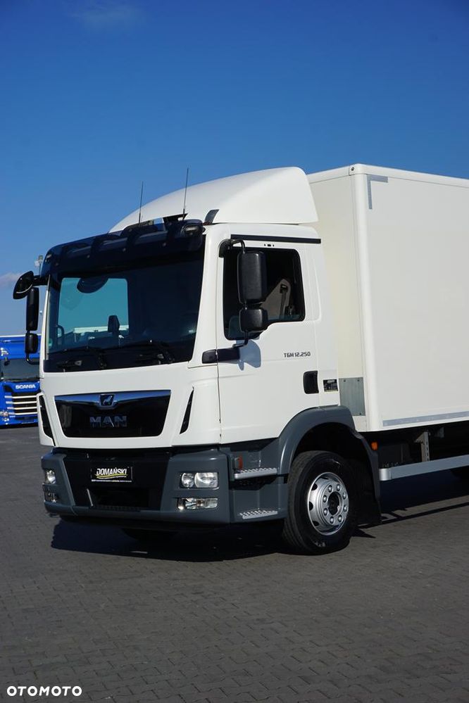 MAN TGM / 12.250 / EURO 6 / KONTENER + WINDA / 20 PALET / DŁ. 8 M - 27