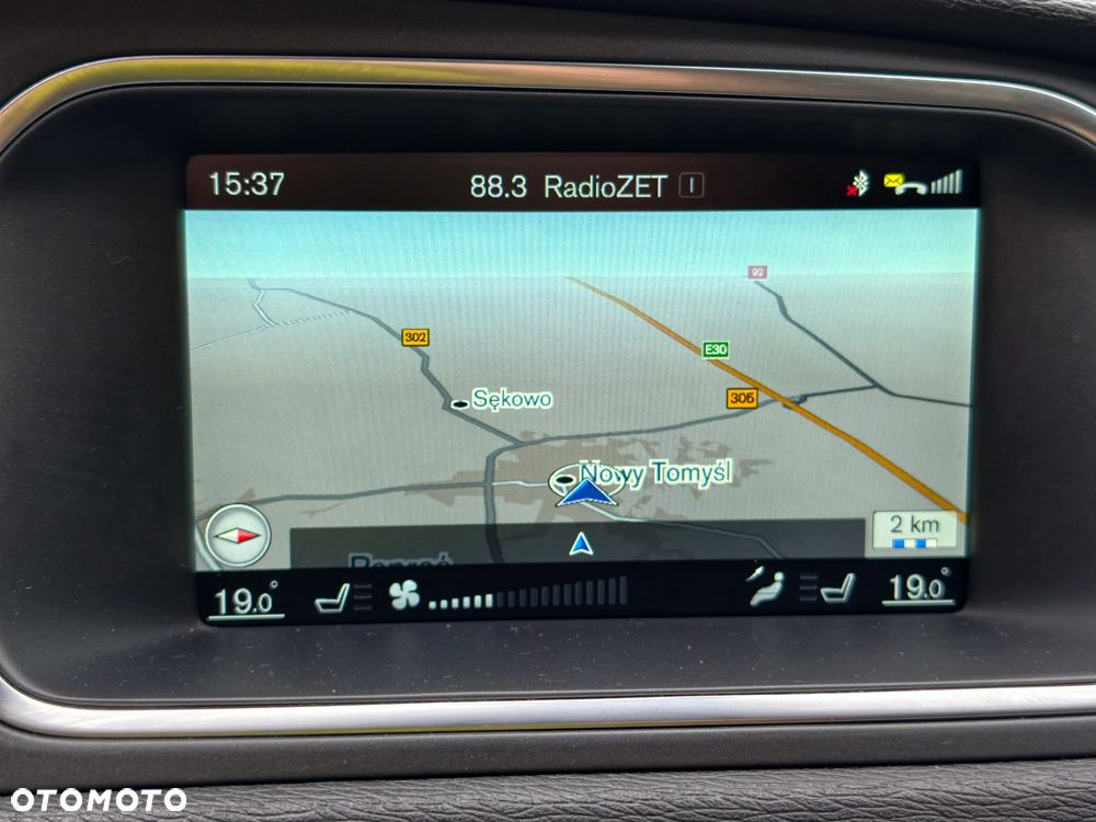 Volvo V40 D2 Kinetic - 17