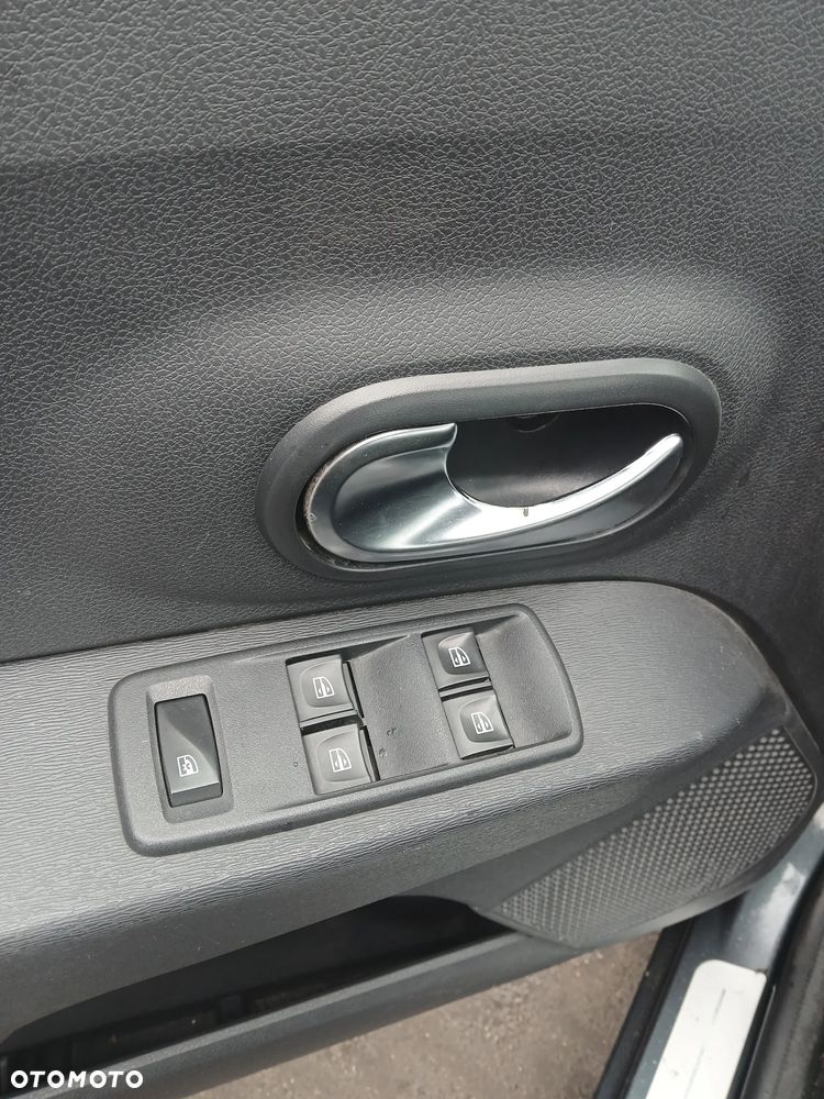 Dacia Lodgy TCe 115 Laureate - 11