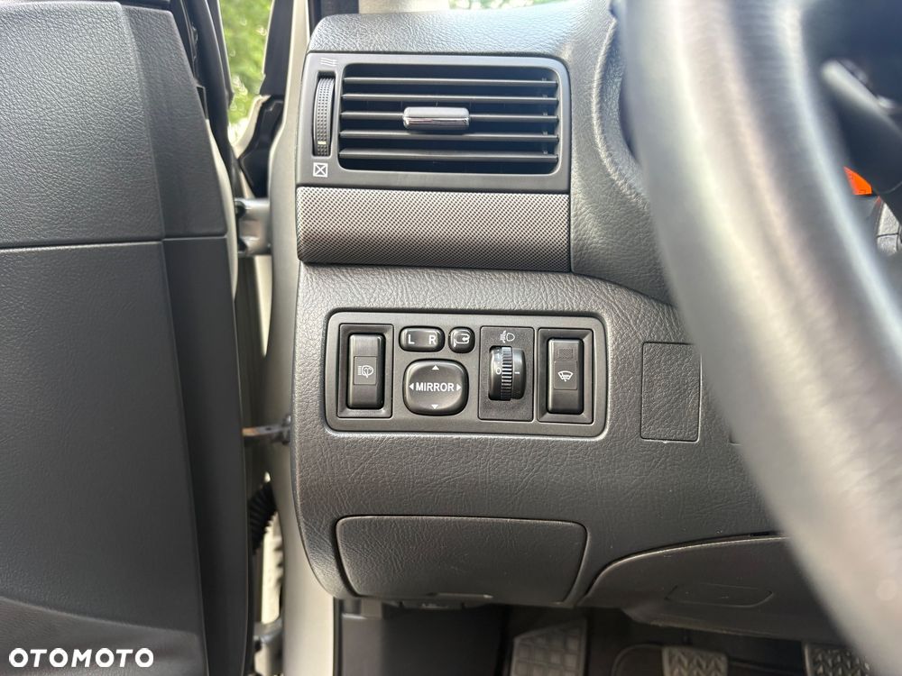 Toyota Avensis 1.8 VVT-i Edition - 34