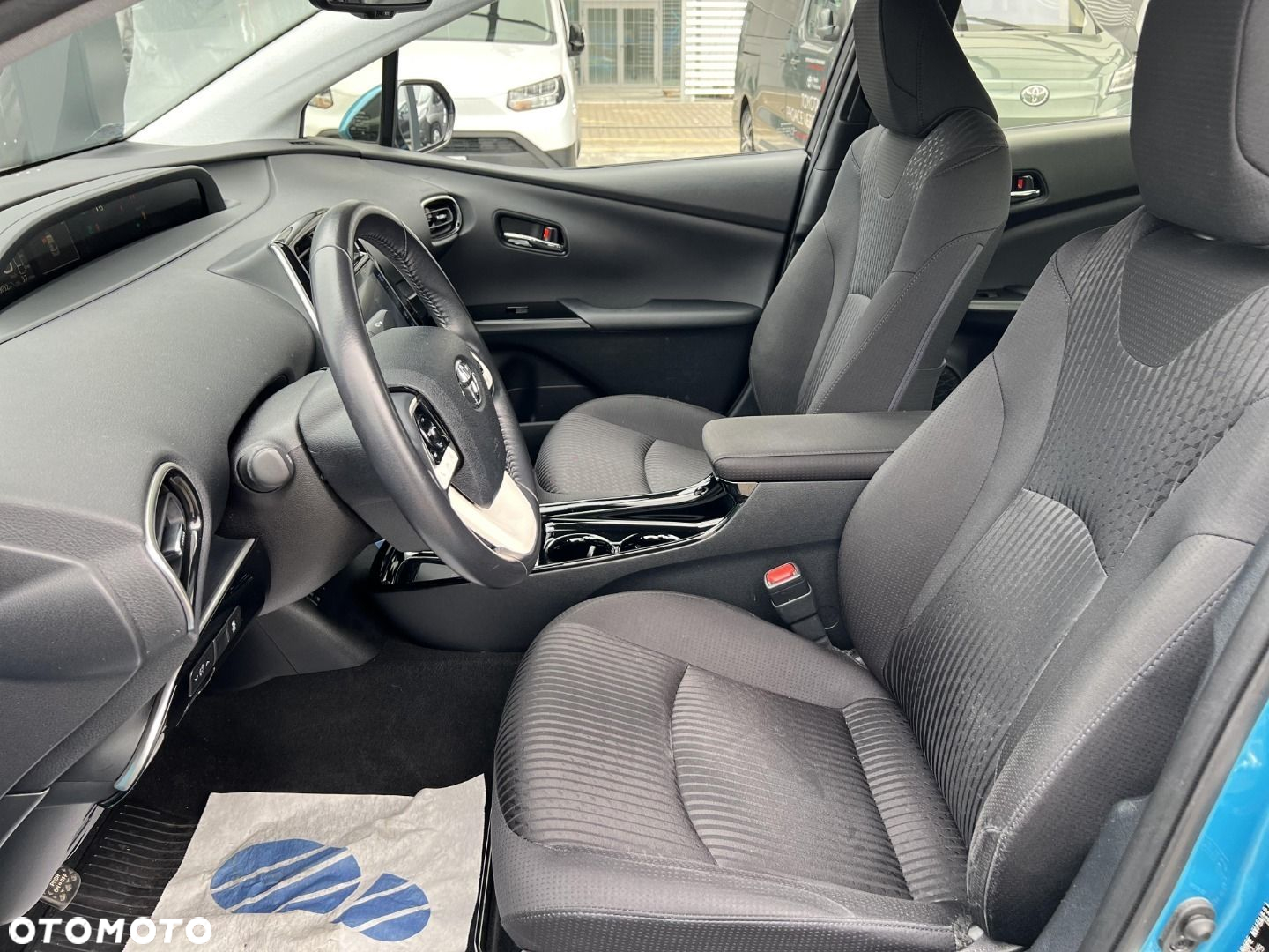 Toyota Prius - 13