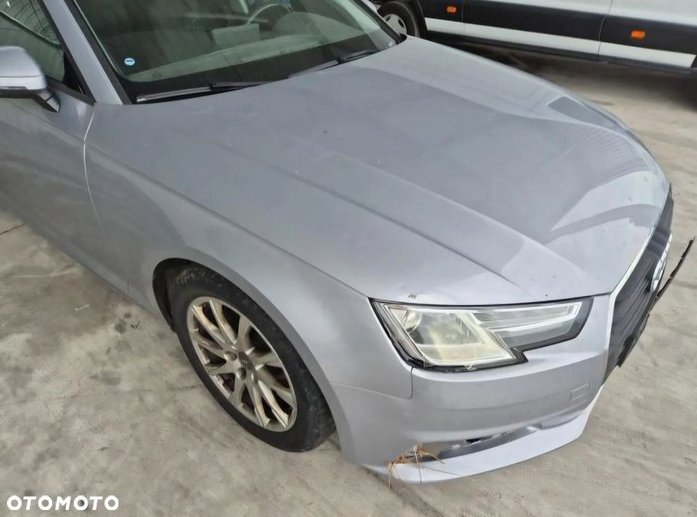 Audi A4 Avant 2.0 TDI Design - 14