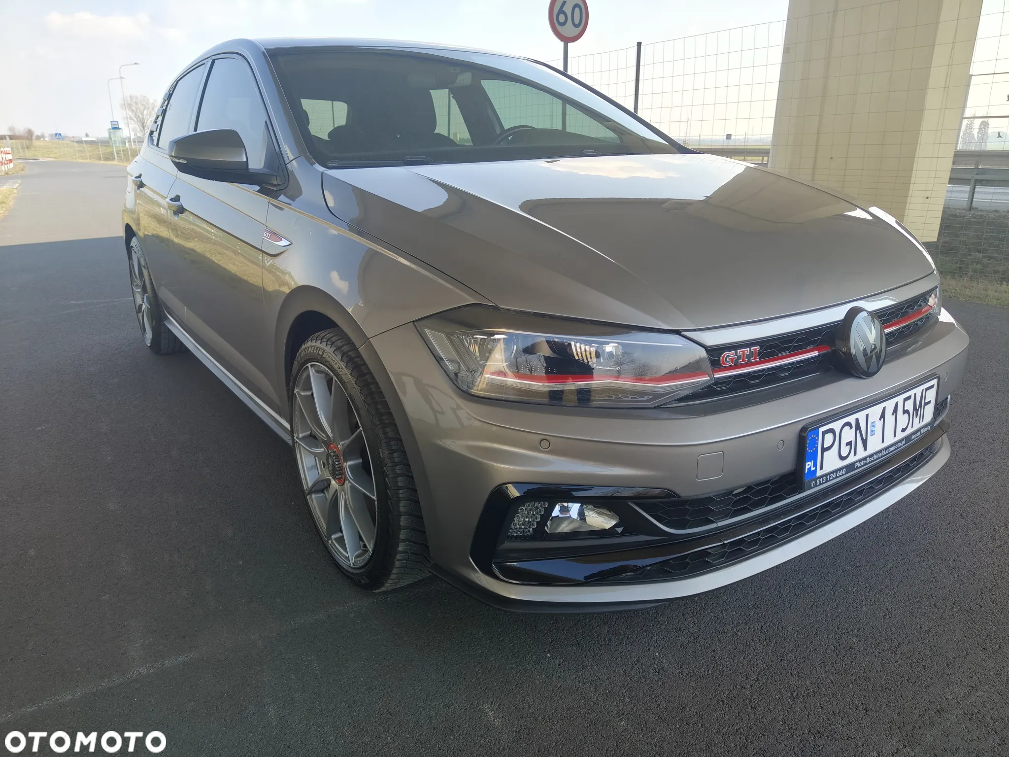 Volkswagen Polo 2.0 TSI DSG OPF GTI - 23