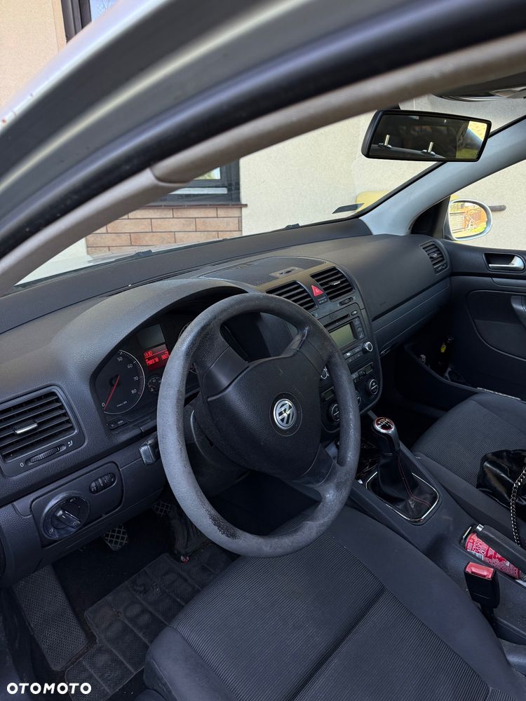 Volkswagen Golf 1.6 Comfortline - 6