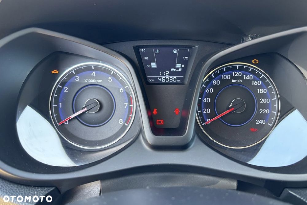 Hyundai ix20 1.4 blue - 13