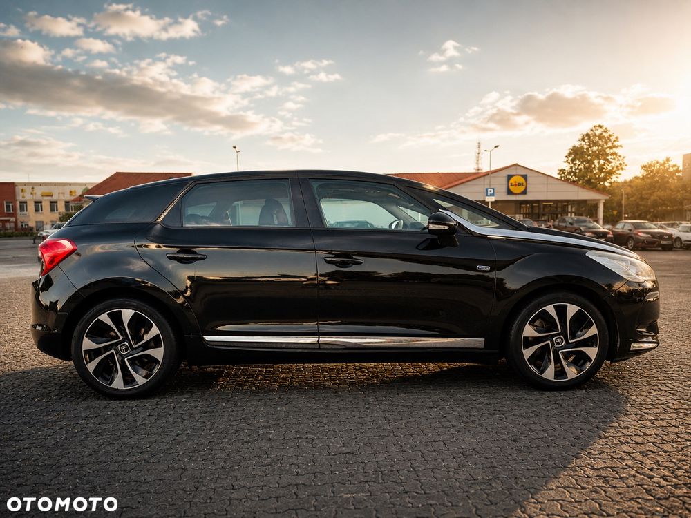 Citroën DS5 2.0 HDi Hybrid4 SportChic MCP - 4
