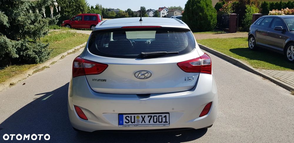 Hyundai i30 blue 1.4 YES Silver - 14