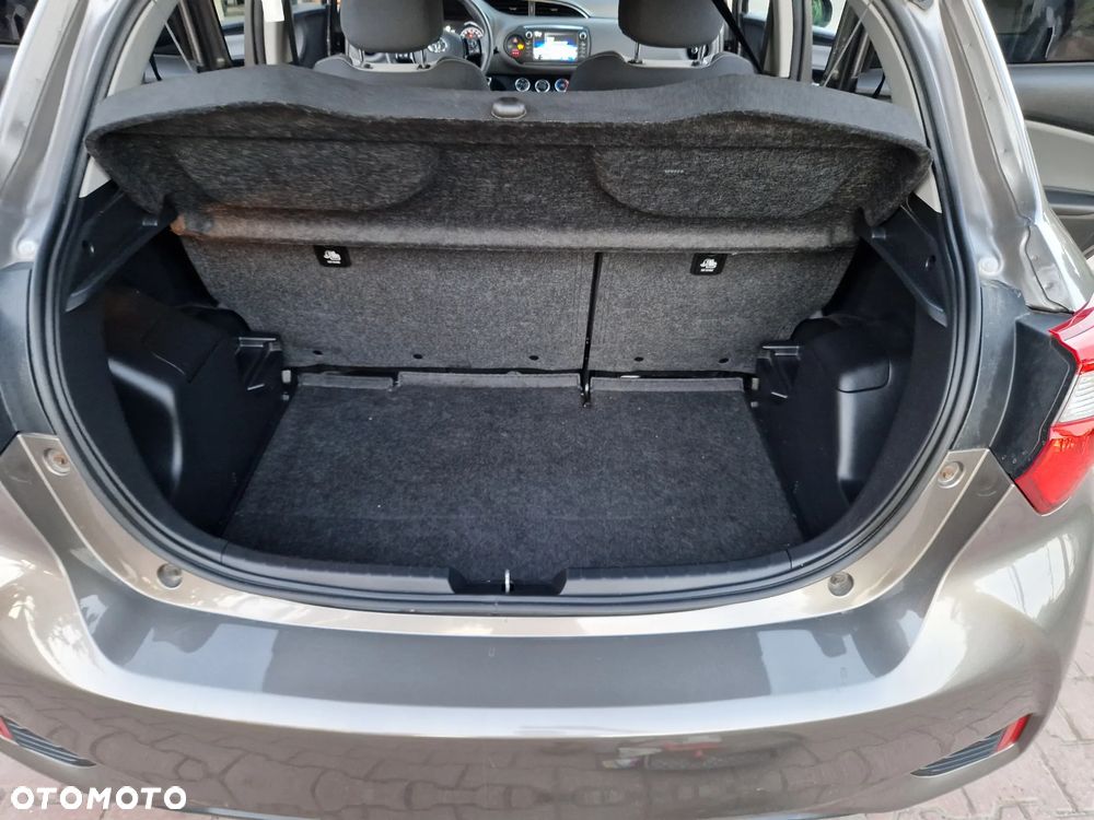 Toyota Yaris 1.5 Premium - 23