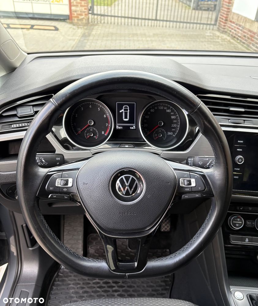 Volkswagen Touran 1.4 TSI BMT Comfortline DSG - 4