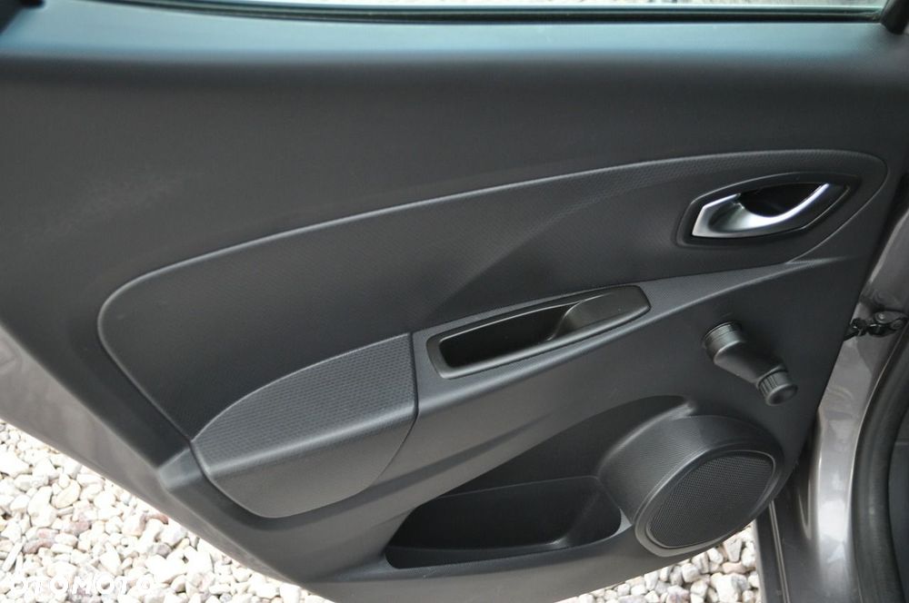 Renault Clio 1.2 TCe Limited EDC - 26