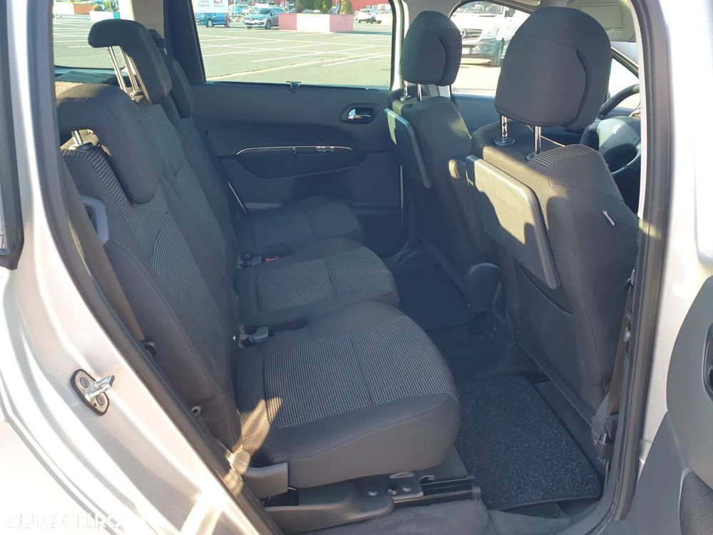 Peugeot 5008 1.6 HDI Confort Pack - 10