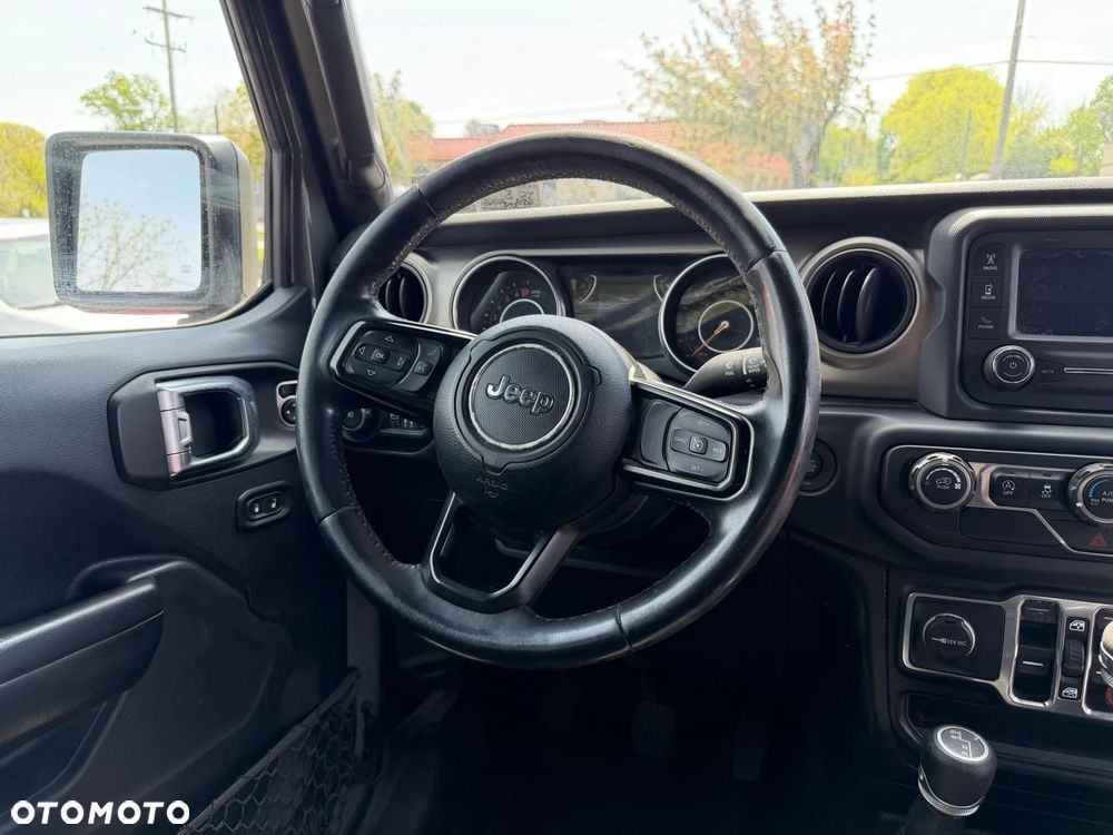 Jeep Wrangler - 22
