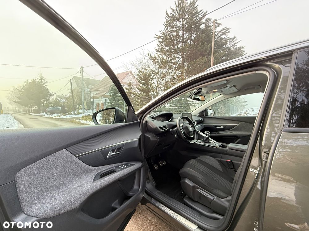 Peugeot 3008 1.2 PureTech Active S&S - 13