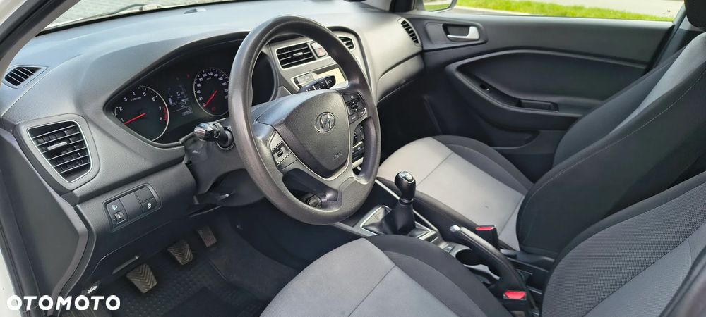 Hyundai i20 1.2 Classic Plus - 17