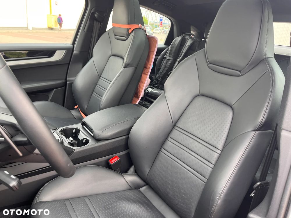 Porsche Cayenne Standard - 16