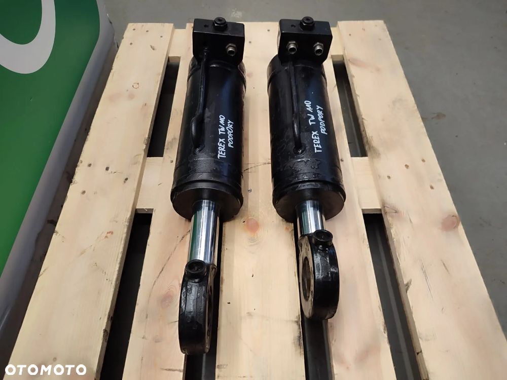 Siłownik hydrauliczny podpór 6501137500 TEREX TW 110 - 7