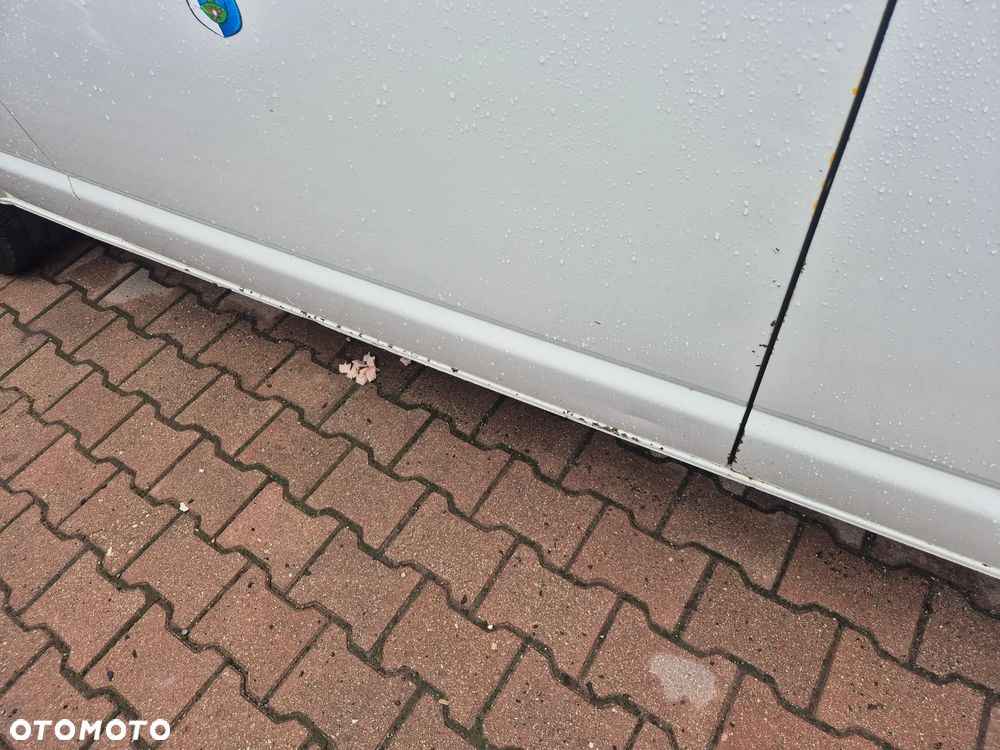 Volkswagen Caravelle L1 Comfortline - 4