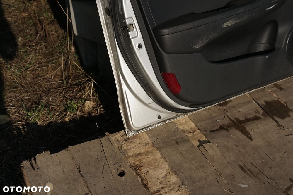 Drzwi przód przednie lewe Hyundai i30 I RAH - 12