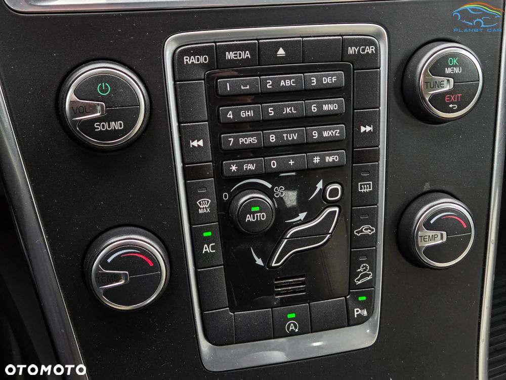 Volvo XC 60 D4 AWD Kinetic - 34