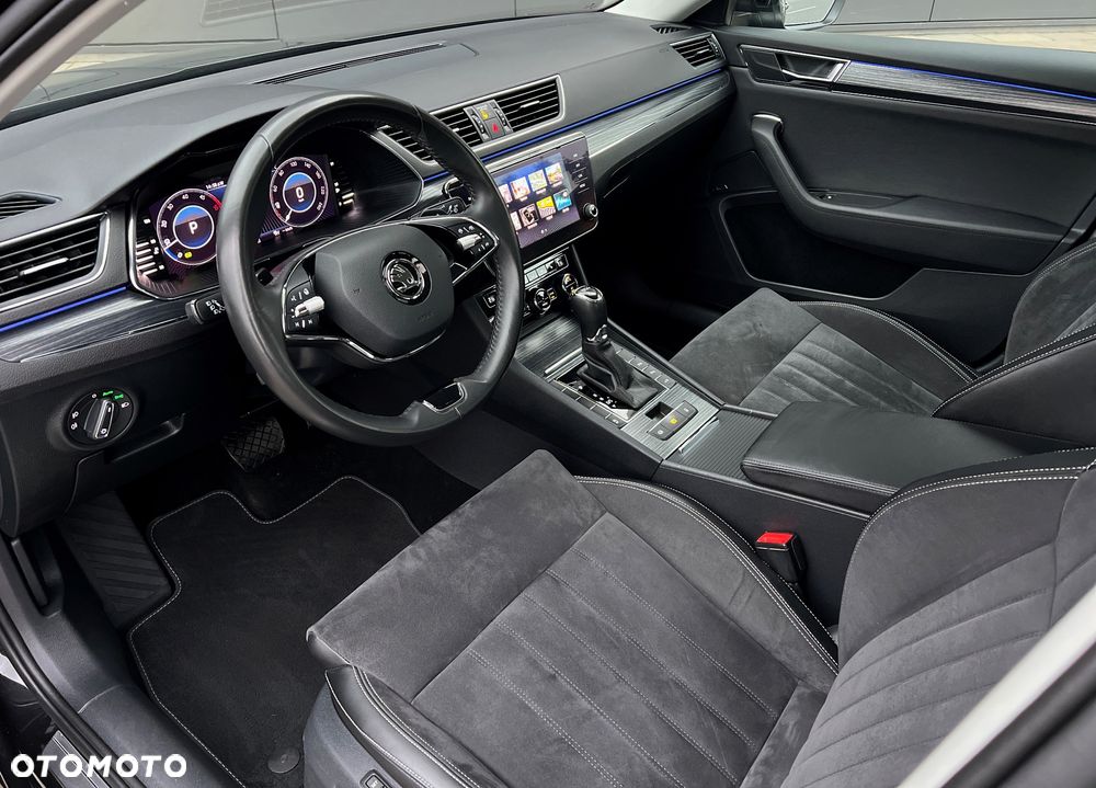 Skoda Superb 2.0 TDI DSG Premium Edition - 19