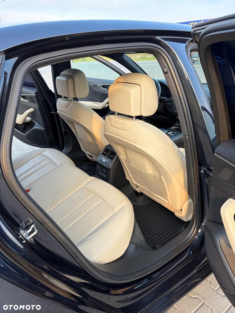 Audi A4 Limousine - 13