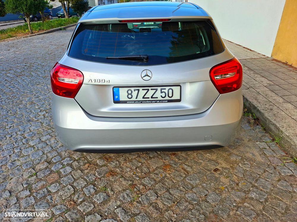Mercedes-Benz A 180 2017 photo 5