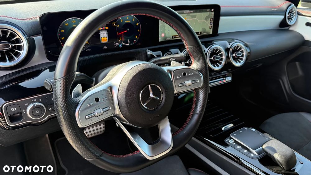 Mercedes-Benz CLA 200 AMG Line 7G-DCT - 24