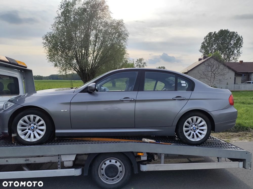 BMW Seria 3 318i Edition Exclusive - 2