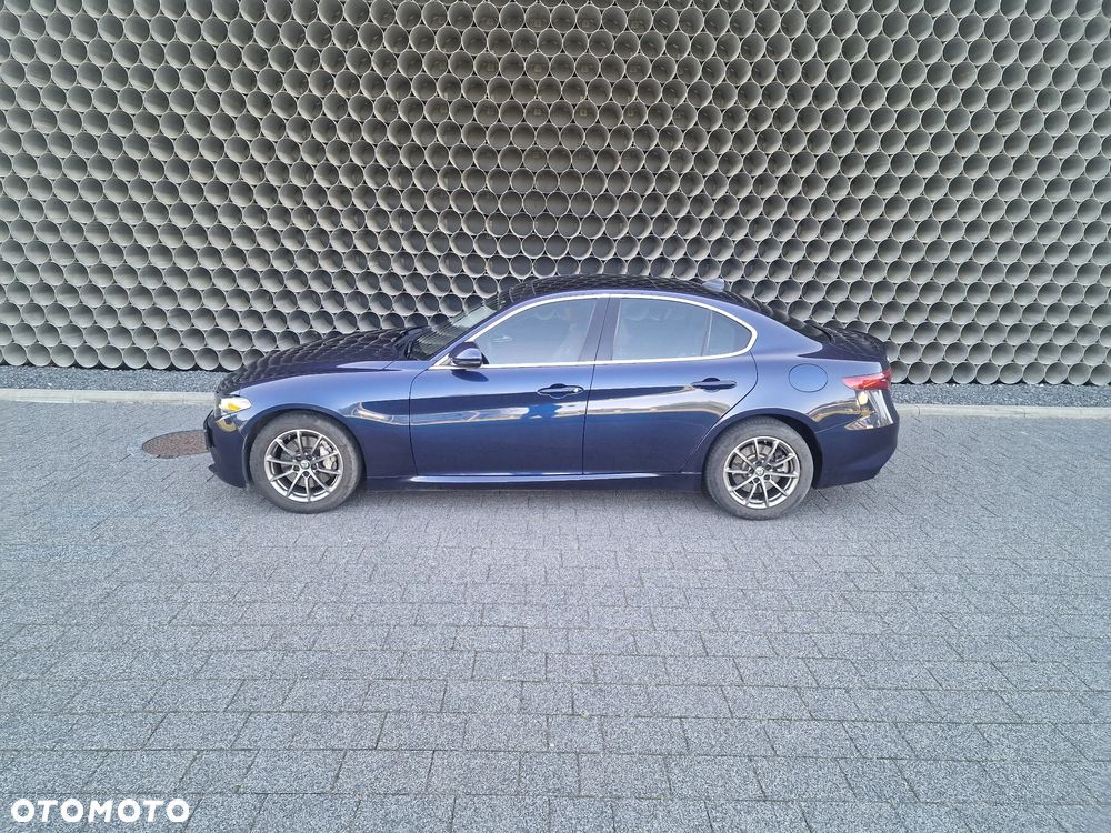 Alfa Romeo Giulia 2.0 Turbo 16V AT8-Q4 Veloce - 8