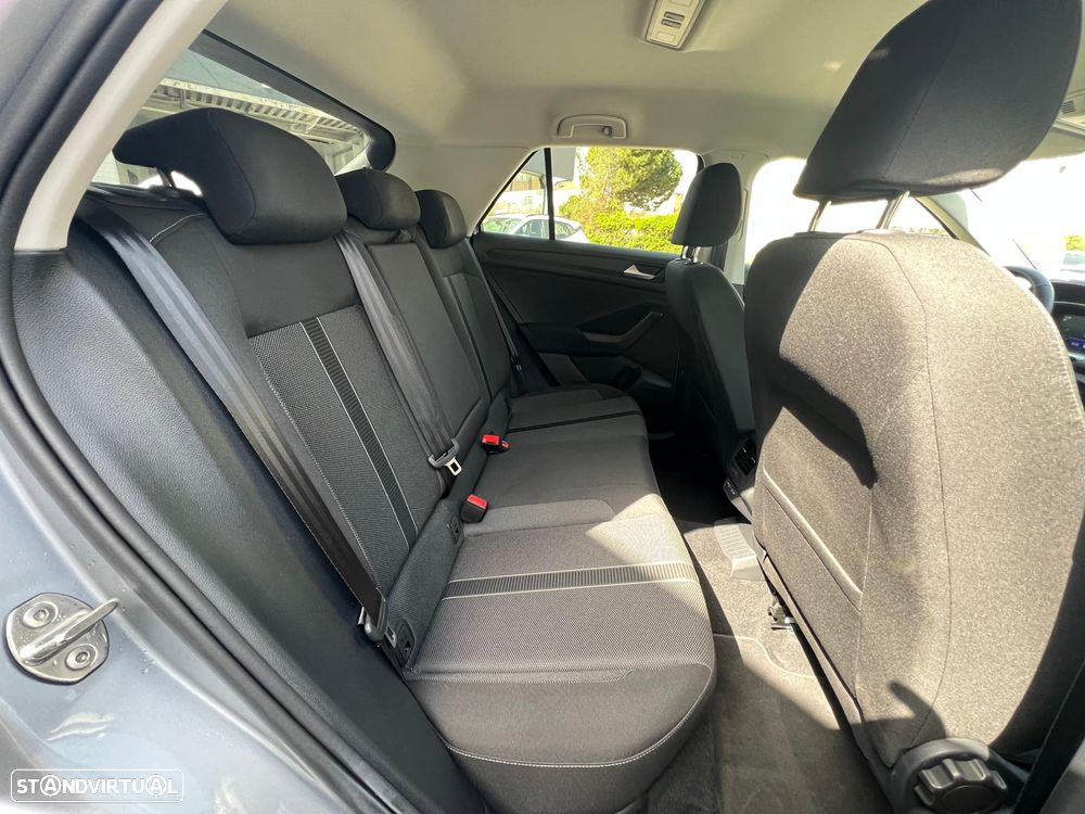 VW T-Roc 1.0 TSI Urban - 10