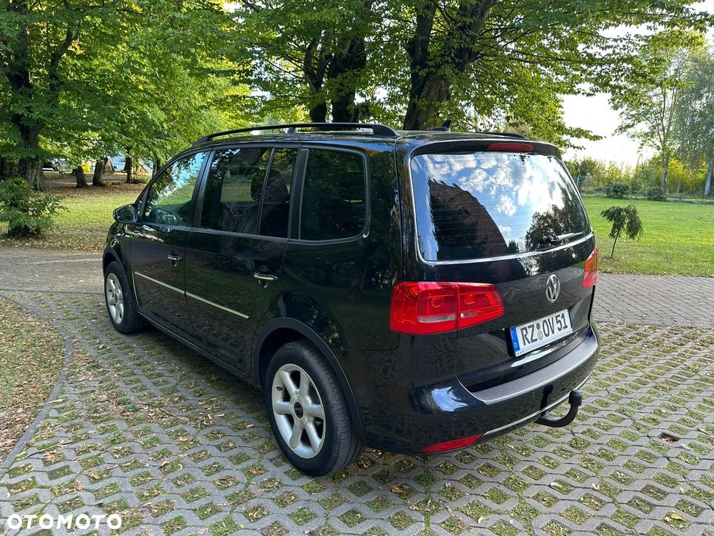 Volkswagen Touran 1.2 TSI STYLE - 11