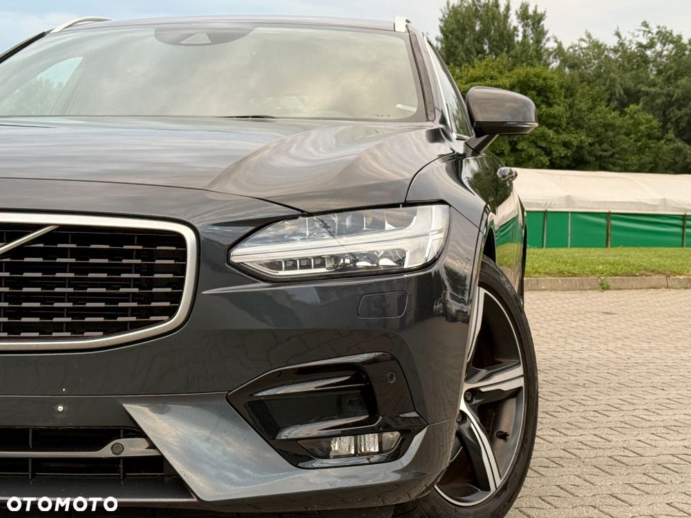 Volvo V90 D5 SCR AWD R-Design - 11