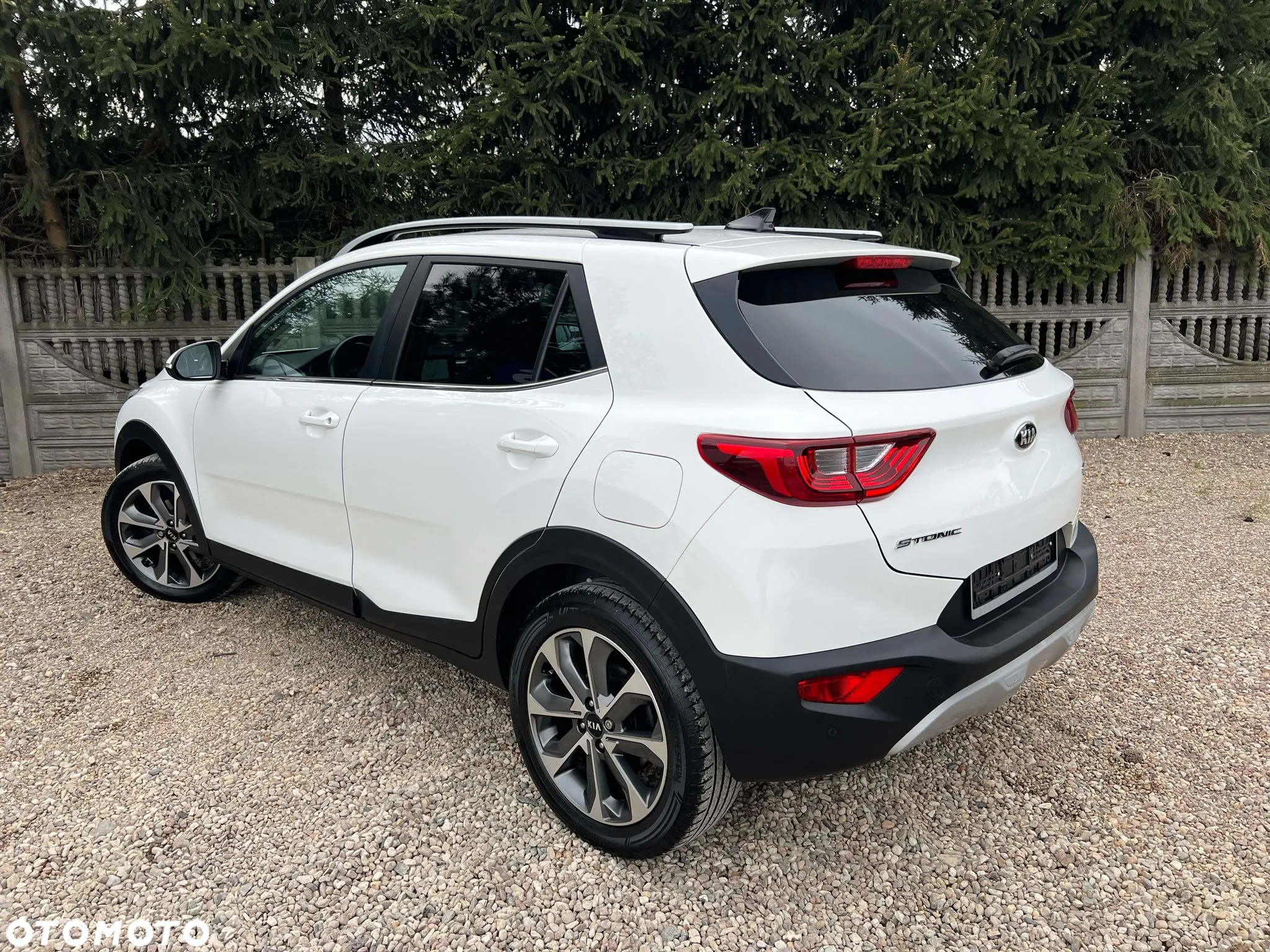 Kia Stonic 1.6 CRDi SCR L - 6