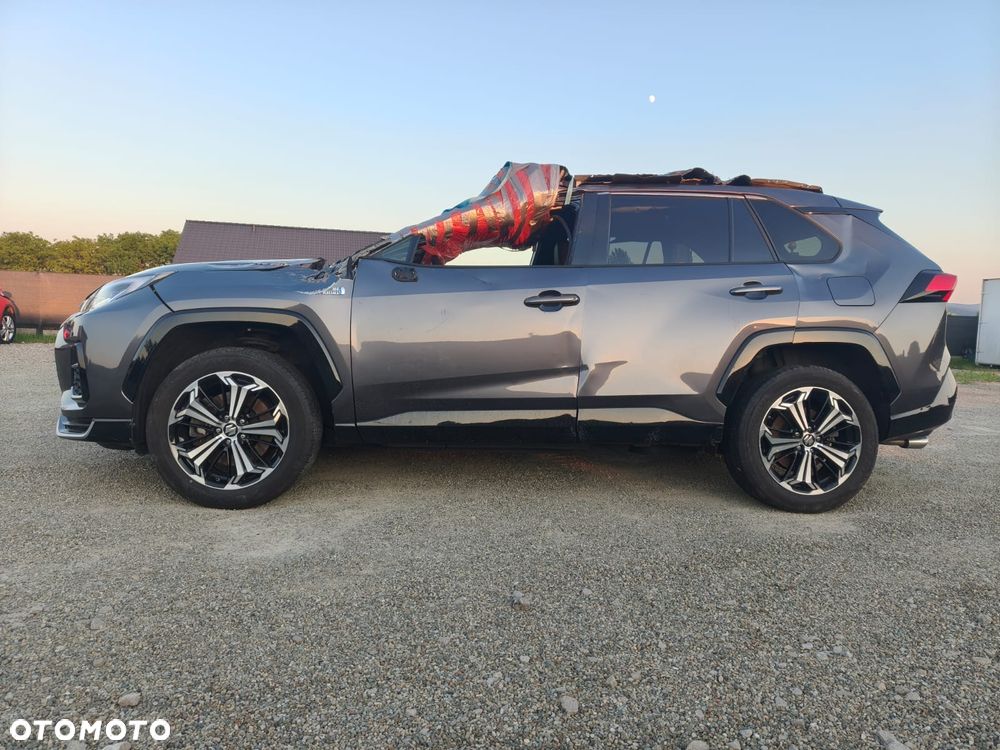 Toyota RAV4 - 10