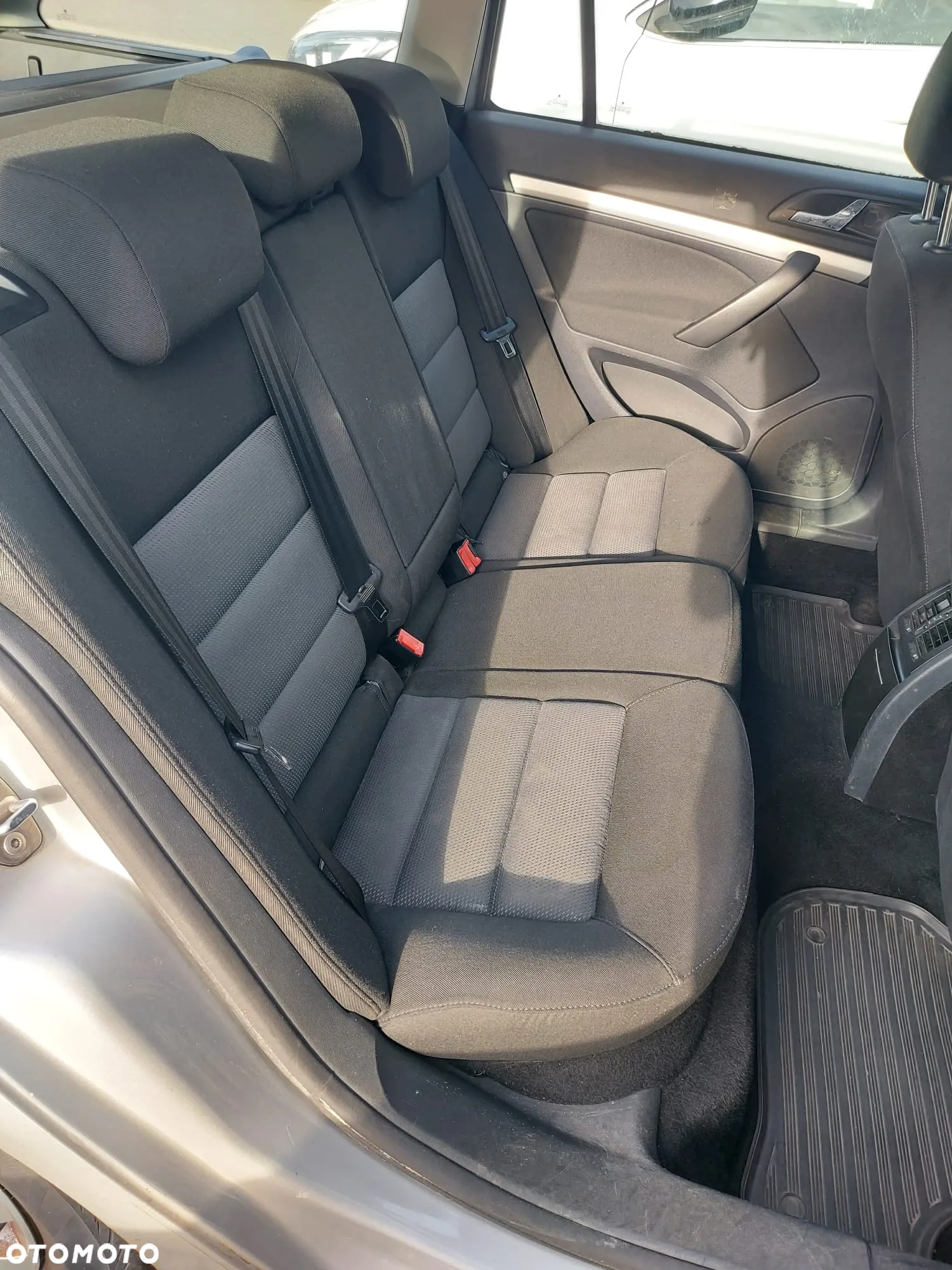 Skoda Octavia 1.6 FSI Ambiente - 23